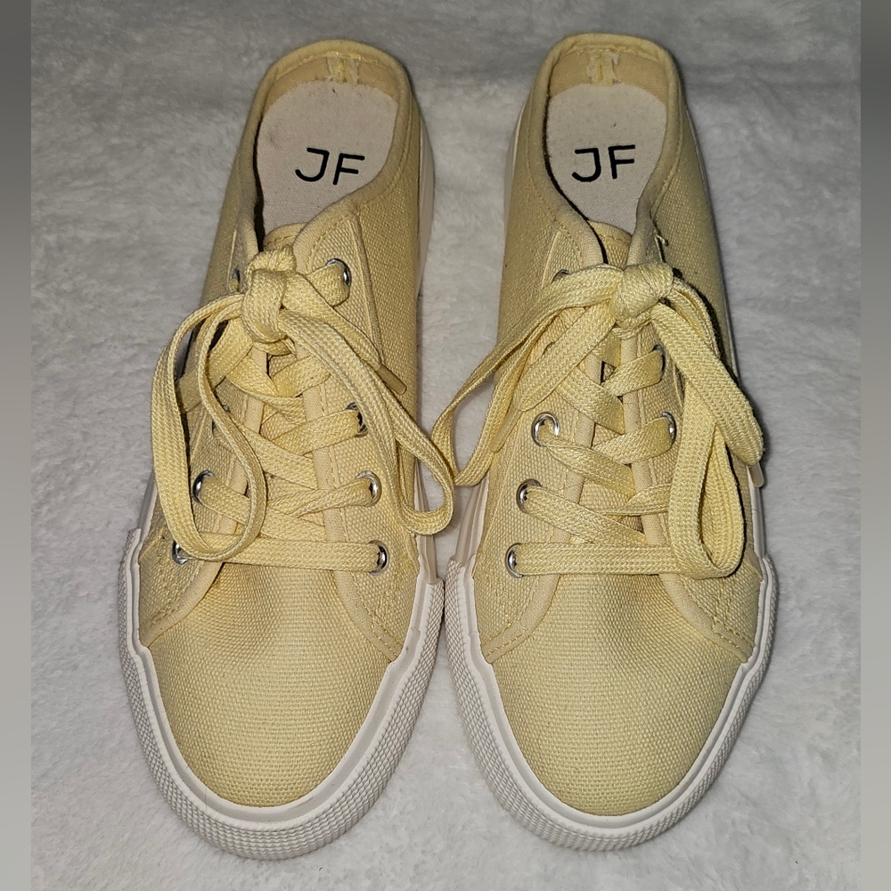 Flatform Slip-on Canvas Shoe (NWOT)